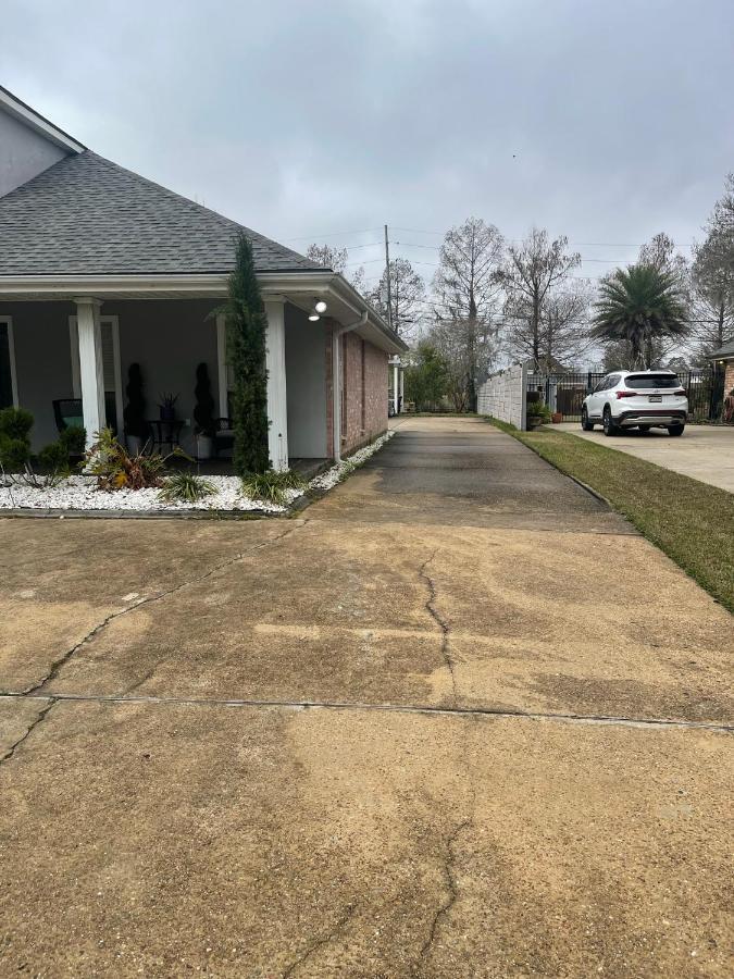 Serenity Home LaPlace Exterior photo